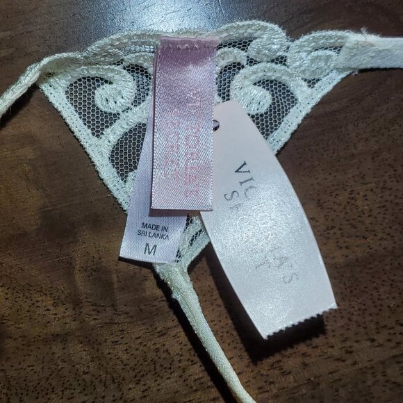Victoria's Secret V-String Panties. New with Tags Size Medium. - Picture 3 of 3